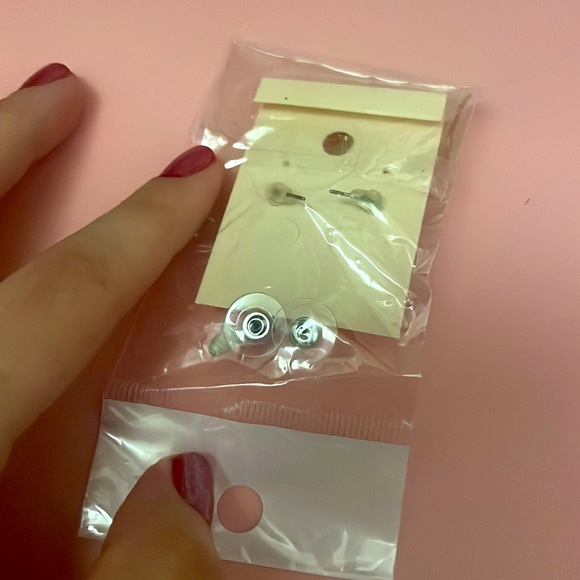 ❤️🐰 NWT Lollipop Bunny Swarovski Crystal Kawaii Earrings 🐰❤️ - Picture 3 of 3